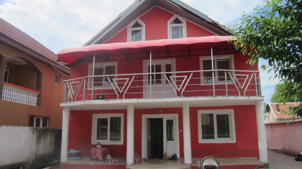 Casa si teren 1