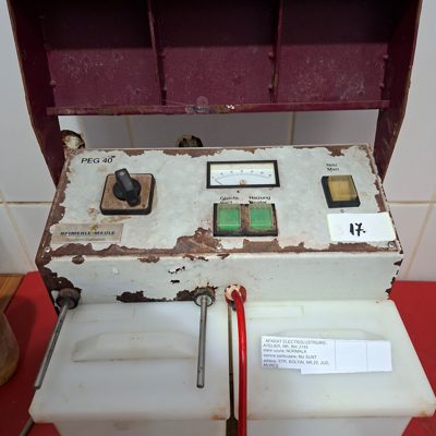 APARAT ELECTROLUSTRUIRE- ATELIER