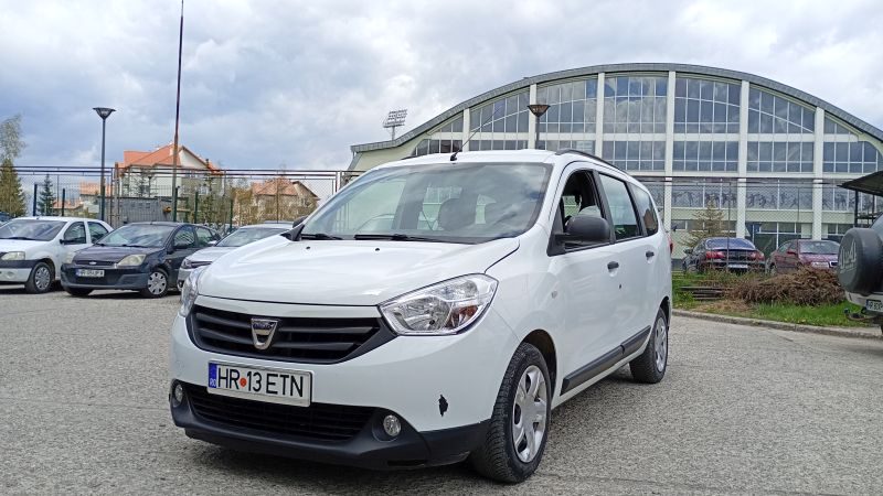 Autoturism marca Dacia model Lodgy culoare Alb 1