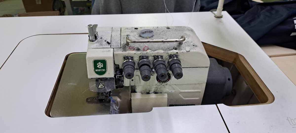 masina de surfilat 3 ace 1
