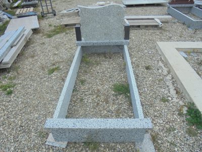 Monument funerar