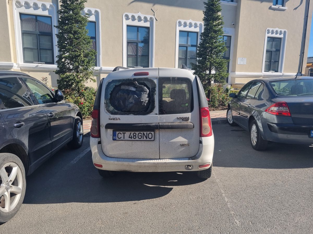 Autoturism marca DACIA LOGAN 1