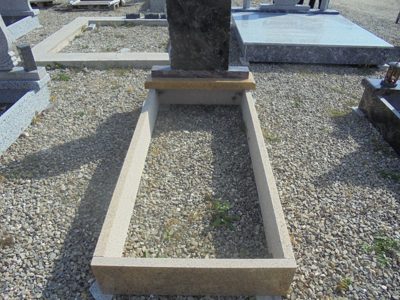 Monument funerar