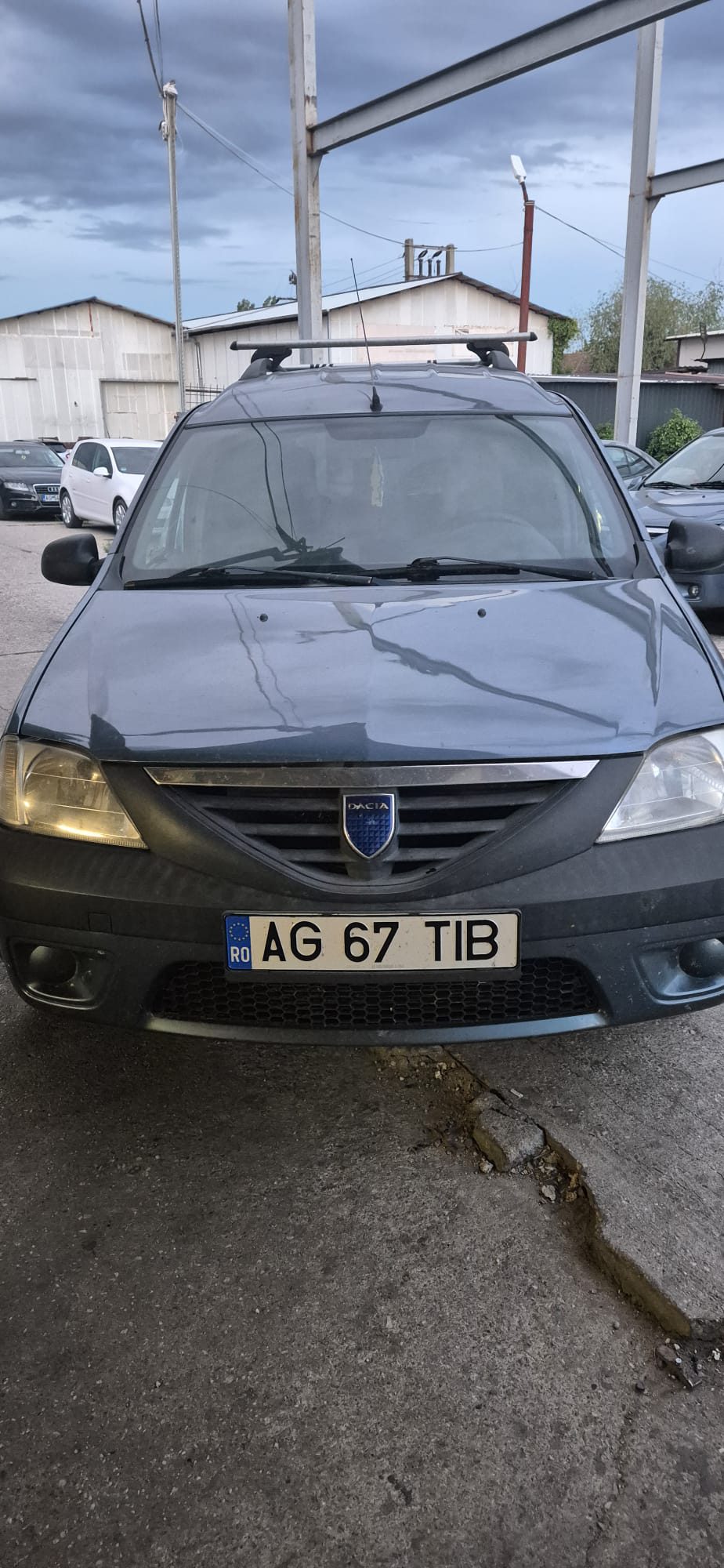 Autoturism marca Dacia model Logan 1