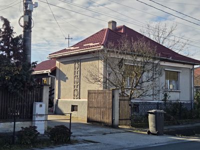 Cota de 3/16 din proprietatea imobiliara compusa din teren  si constructie, sat Lapusel, jud. Maramures