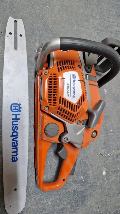 Motofierastrau marca Husqvarna, model 550 XP, cu lama, fără lanț
