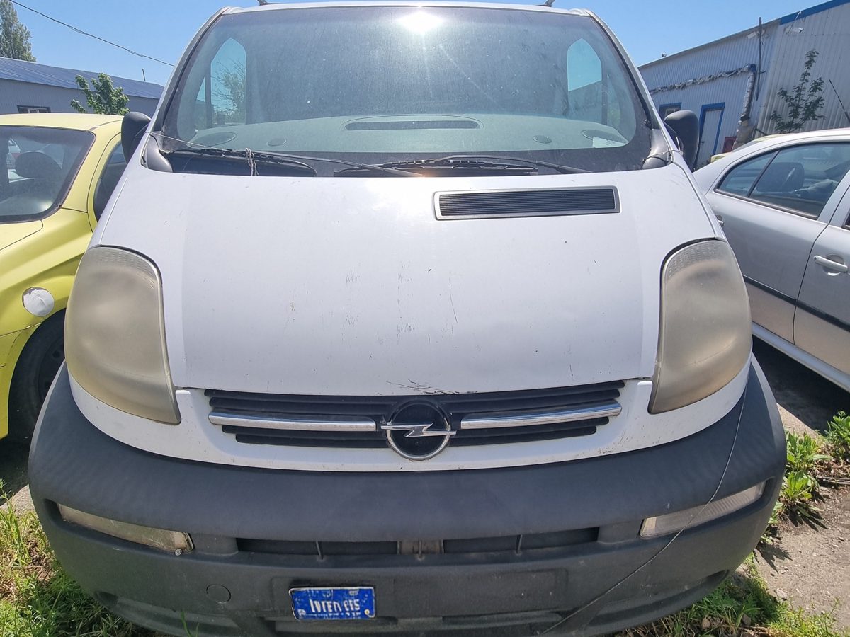 OPEL VIVARO 1