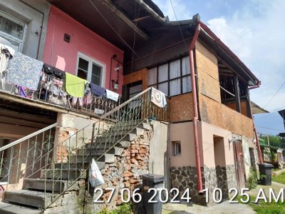Apartament in curte comuna