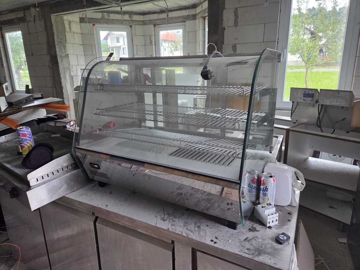 MPRO – Vitrină caldă patiserie 130 L 1
