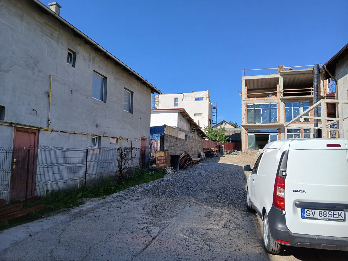 Teren construibil si cladire 1