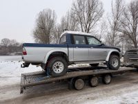 AUTOUTILITARA MITSUBISHI L200